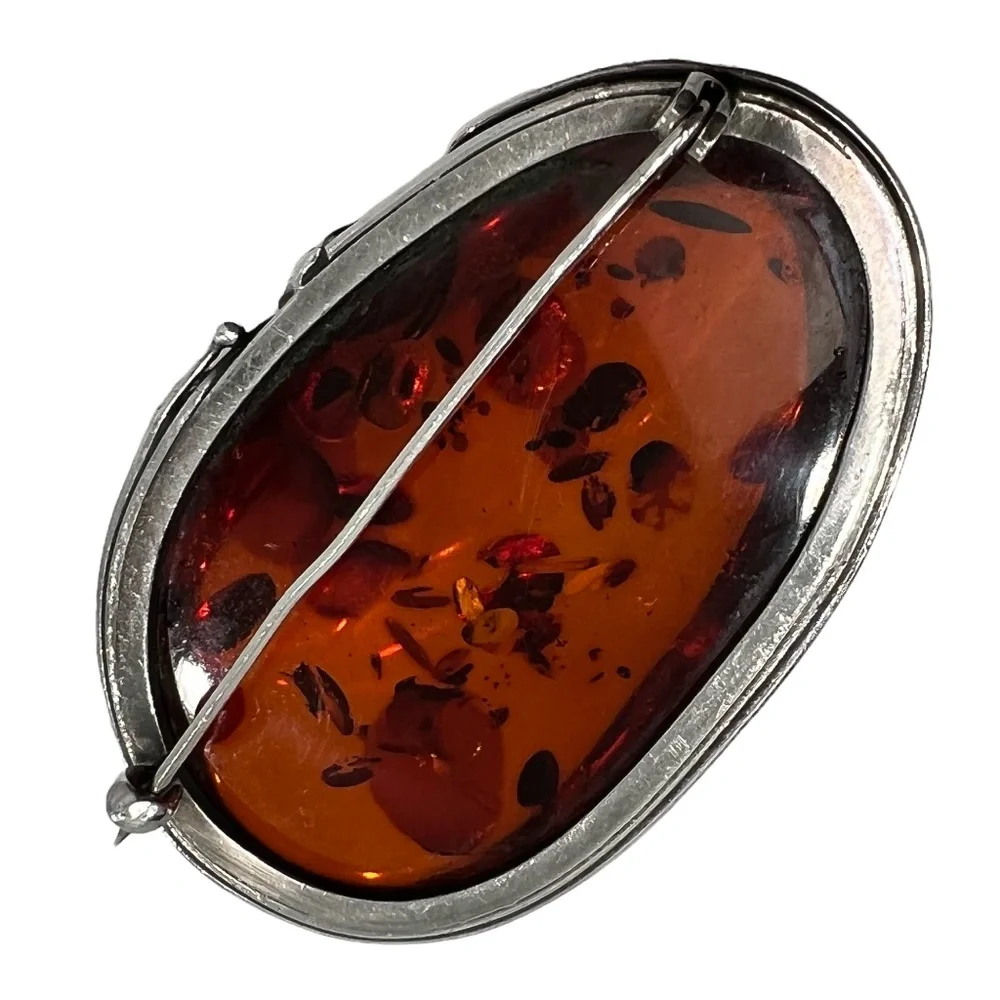 VINTAGE CABOCHON BALTIC AMBER & STERLING SILVER BEZEL & LEAVES BROOCH